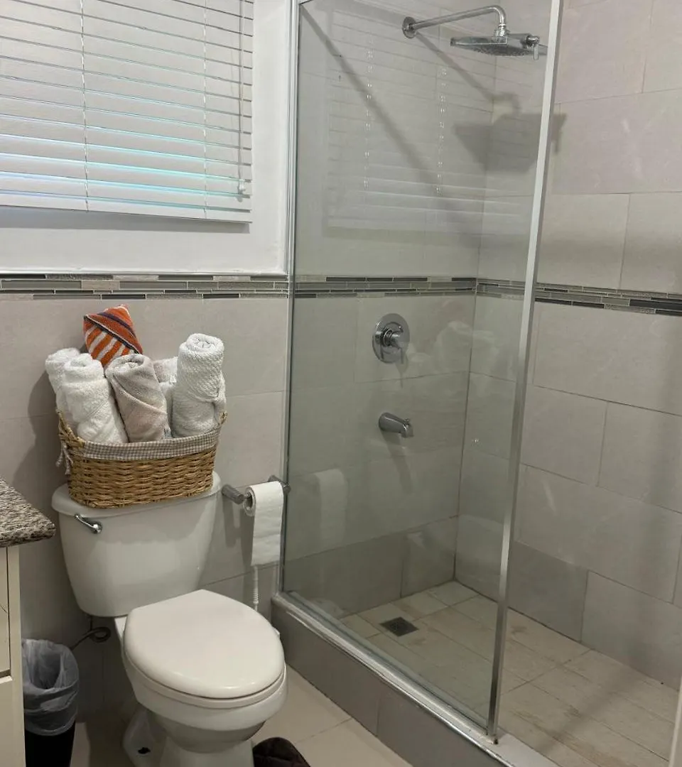 Harloes Suites - Kingston - Free Parking And Pool Apartment