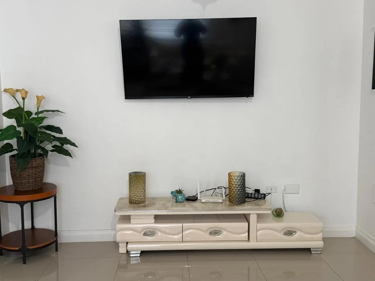 Apartment Harloes Suites - Kingston - Free Parking And Pool