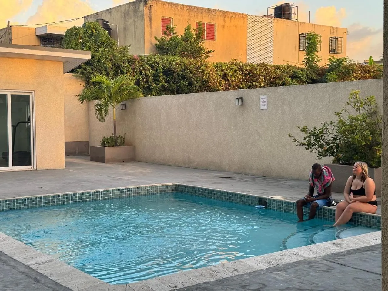 Harloes Suites - Kingston - Free Parking And Pool